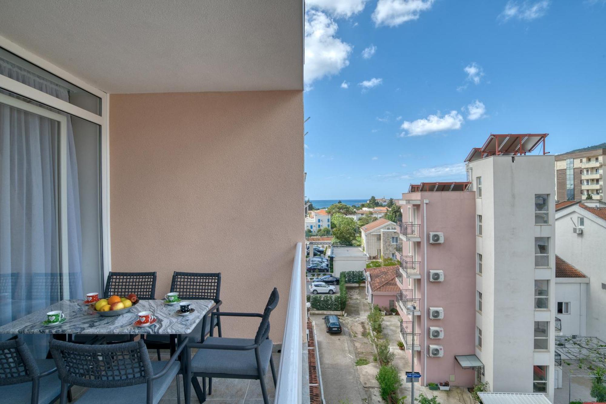 Comfort Apartment Near The Beach Budva Exterior photo