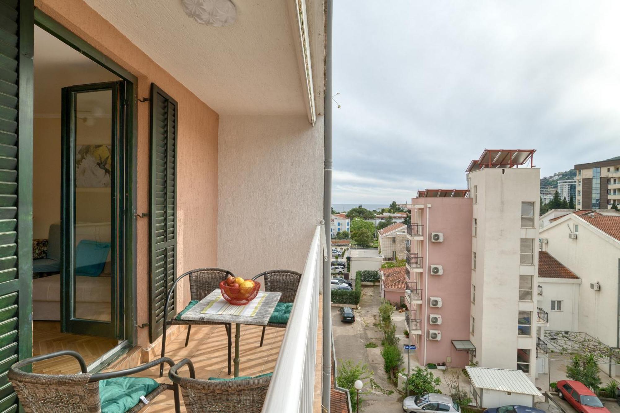 Comfort Apartment Near The Beach Budva Exterior photo