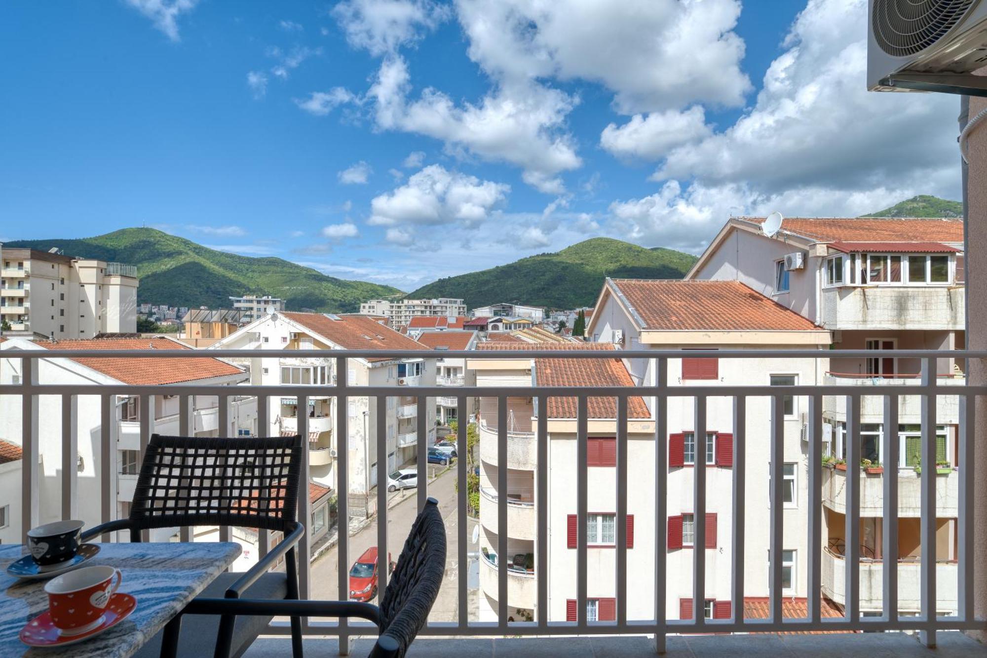 Comfort Apartment Near The Beach Budva Exterior photo